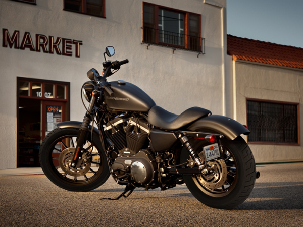 Harley Davidson Sportster Iron 883 фото