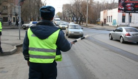 В России ловят автомобили с иностранными номерами - как наказывают?